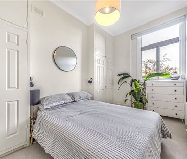 St James`s Terrace, London, SW12 - Photo 6