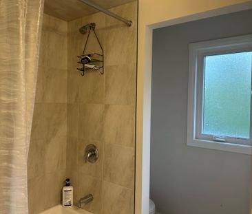 For Lease - 9306 White Oak Avenue Unit# Upper, Niagara Falls, Ontario - Photo 3