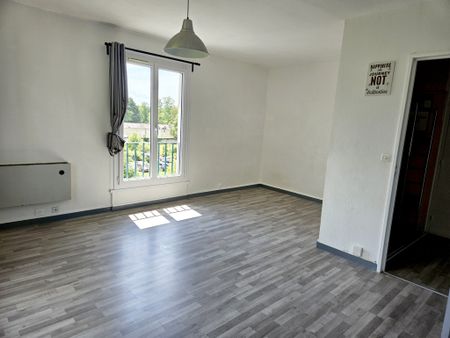 Location Appartement 1 pièce 28m² COMPIEGNE 60200 - Photo 3