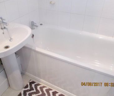 2 bedroom maisonette to rent - Photo 1