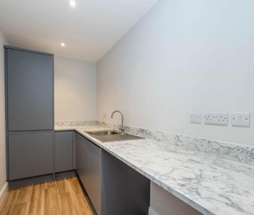 4 bedroom terraced house to rent - Photo 5