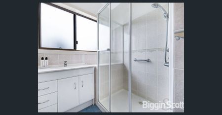 FAMILY PERFECTION - Photo 3