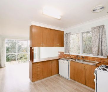 3 Bed, 1 Bath - Photo 6