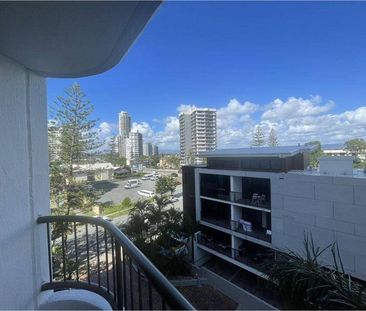 FURNISHED and Modern 2 Bedroom Unit @Surfers Paradise Gold Coast - Photo 1