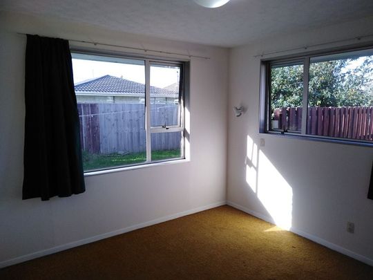 3 Bedrooms Bryndwr Sunny Burnside High New Reno... - Photo 1