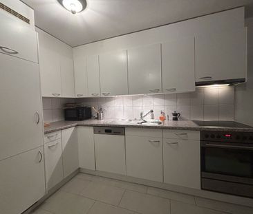 Grosszügige 2.5-Zimmerwohnung an zentraler Lage - Photo 4