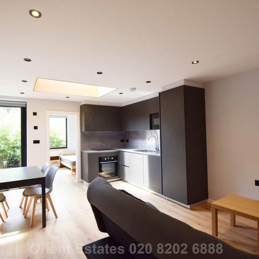 Price £2,300 pcm - Available 24/07/2026 - Furnished - Photo 1