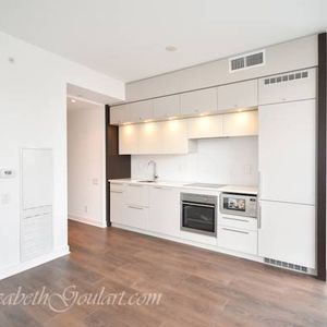 15 GRENVILLE ST. - KARMA CONDOS - HIGH FLOOR BACHELOR / STUDIO (VIDEO) - Photo 3