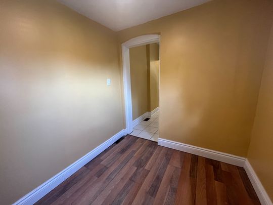 For Lease - 1113 Davenport Rd Road Unit# 1, Toronto, Ontario - Photo 1