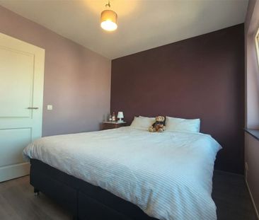 Appartement met groot terras, 2 slaapkamers, dressing en carport. I... - Foto 5