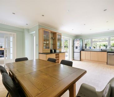 To Let 3 Bed House - Detached - Photo 4