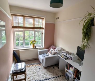 3 bedroom flat to rent - Photo 2