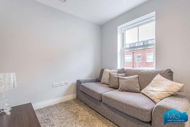 High Road, North Finchley, London, N12 - Photo 1