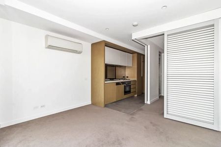 Corner with additional study and Internal balcony - Photo 3