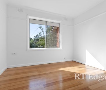 Cosy Living in Convenient Location - Photo 5