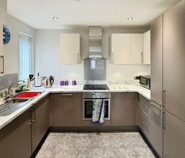 2 bedroom flat to rent The Oaks, Barton on Sea - Photo 2