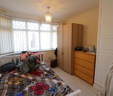 2 BED House To rent - Photo 5