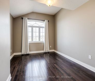 Semi-Detached Home For Lease | N8136326 - Photo 2