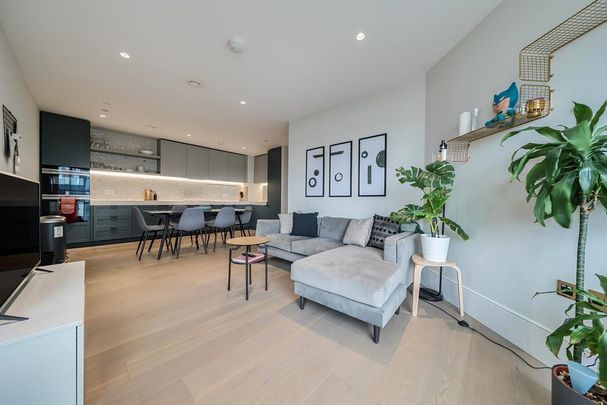 3 bedroom apartment to rent - Photo 1