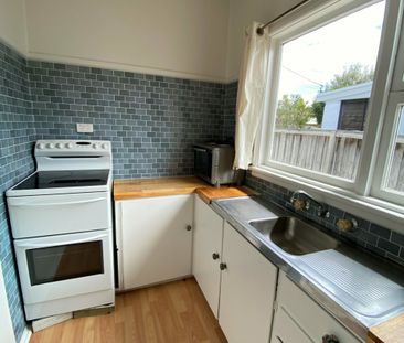 2 Bedroom Flat - Photo 3