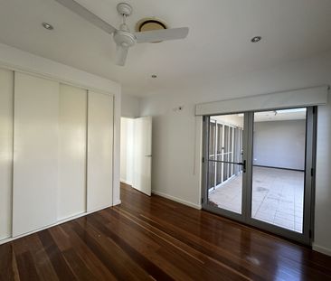 EXECUTIVE TOWNHOUSE - Photo 6