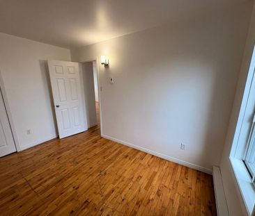 5 1/2 + entrée privée à louer - Photo 1