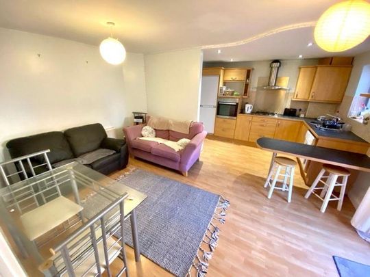 2 bedroom flat to rent - Photo 1