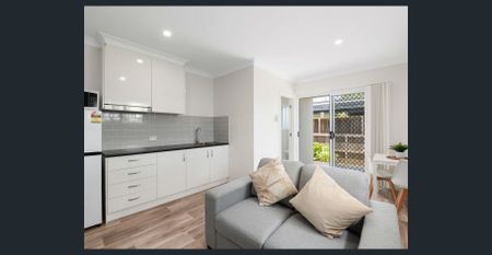 MODERN FULLY FURNISHED STUDIO APARTMENTS – ALL BILLS INCLUDED - Photo 5