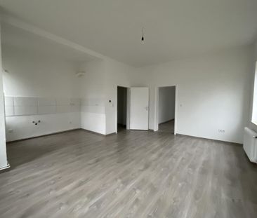 Viel Platz! 4-Zimmer-Wohnung in Wilhelmshaven Fedderwardergroden - Photo 3