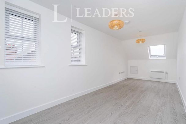 1 bedroom flat to rent - Photo 1