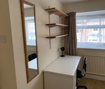 4 bedroom private hall to rent - Photo 5