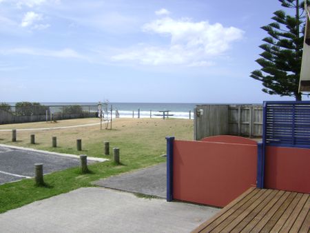 On the beach - Photo 2