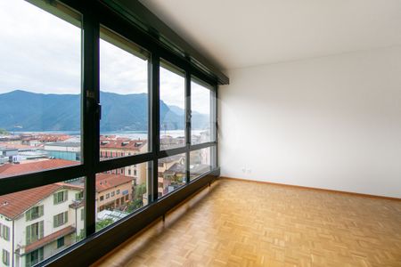 4.5 DUPLEX LOCATIONS IN THE CITY CENTER WITH LAKE VIEW - Photo 2