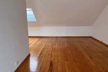 Excelente T3 duplex para arrendar com vista Mar, Foz - Porto