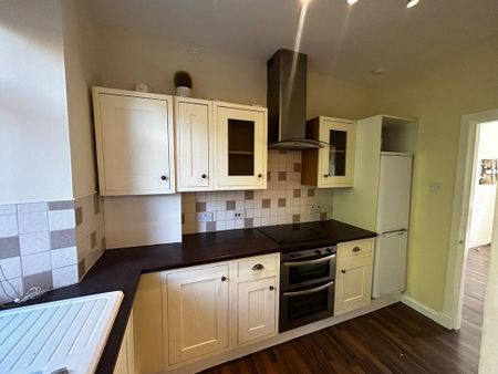 2 bedroom terraced house to rent - Photo 4