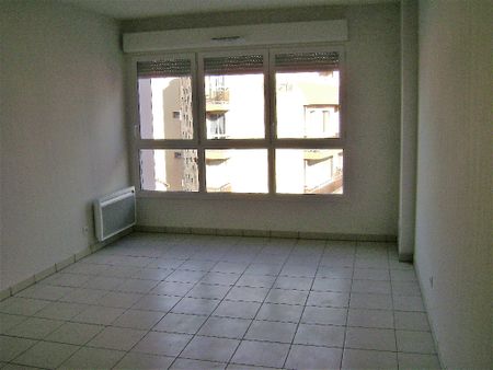 Location Appartement 2 pièces 43m² PERPIGNAN 66000 - Photo 5