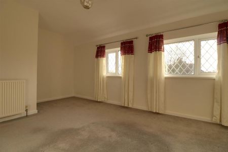 2 bedroom end of terrace house to rent - Photo 5