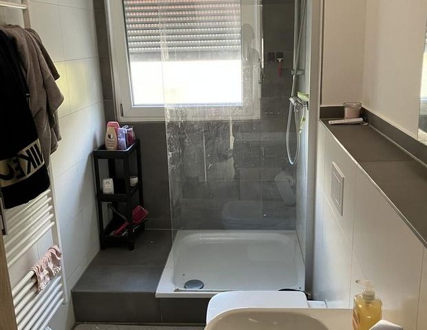 Wenn es einmal zu eng wird, haben wir die passende Wohnung. - Photo 1
