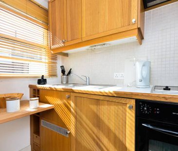 Flat 07 Fairholme Road, West Kensington W14 9JZ - Photo 1