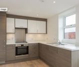 1 bed Apartment - To Let - Photo 4