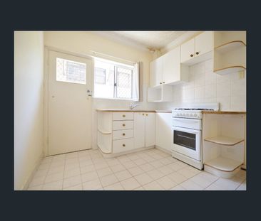 GREAT VALUE 2X1 IN AN AMAZING LOCATION! - Photo 2