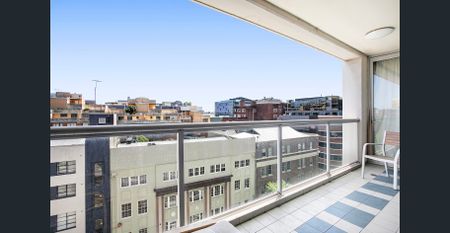 Modern urban living in the heart of Pyrmont - Photo 2