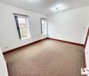 26 Heywood Road, Sale, M33 3WB, M33 3WB - Photo 2