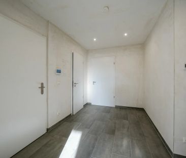 Exklusive 3-Zimmer-Wohnung mit Fernblickbalkon für Singles oder Paare - Photo 1