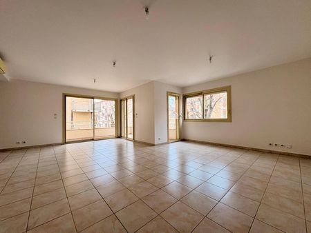 Location Appartement 3 pièces 87m² AUBENAS 07200 - Photo 5