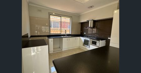 Lake Brand new - Fully Renovated Home freshley painted new flooring - Photo 2