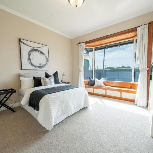 Immaculate 3 bedroom property on Duke Street! - Photo 1