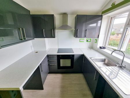 Flat to rent on - Photo 4