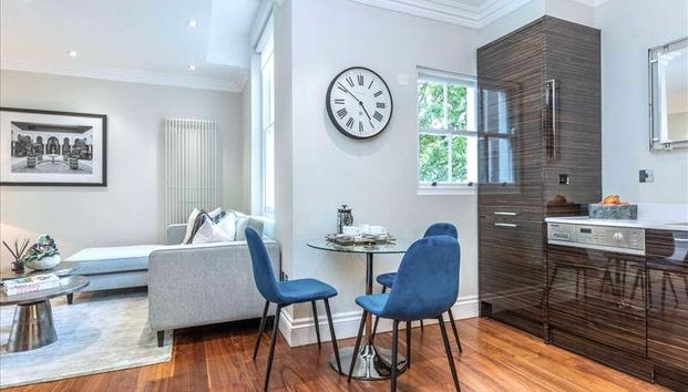 Kensington Gardens Square, Bayswater, London, W2 - Photo 1