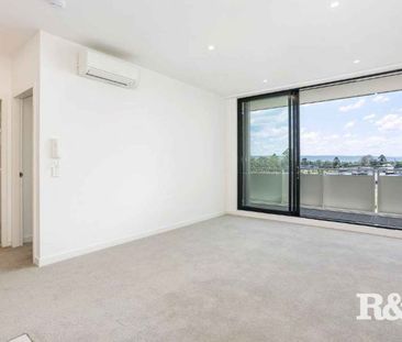 Security Complex- 1 BEDROOM APARTMENT - Photo 2